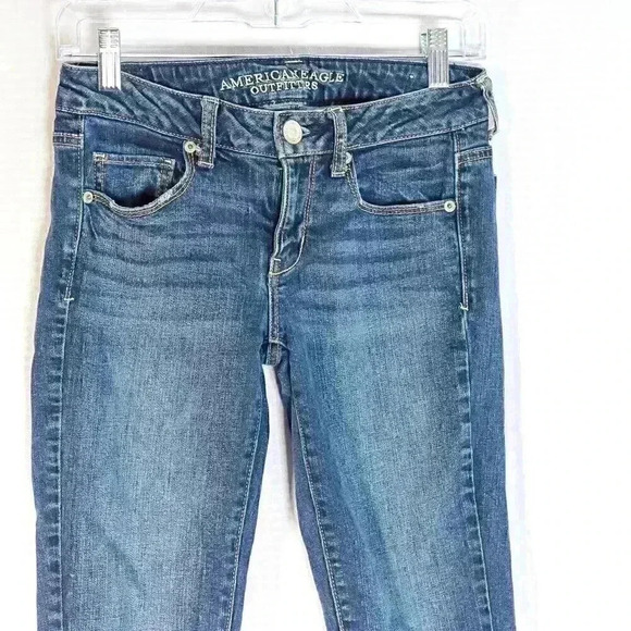 American Eagle Outfitters Size 4 skinny stretch low rise jeans - Picture 2 of 16